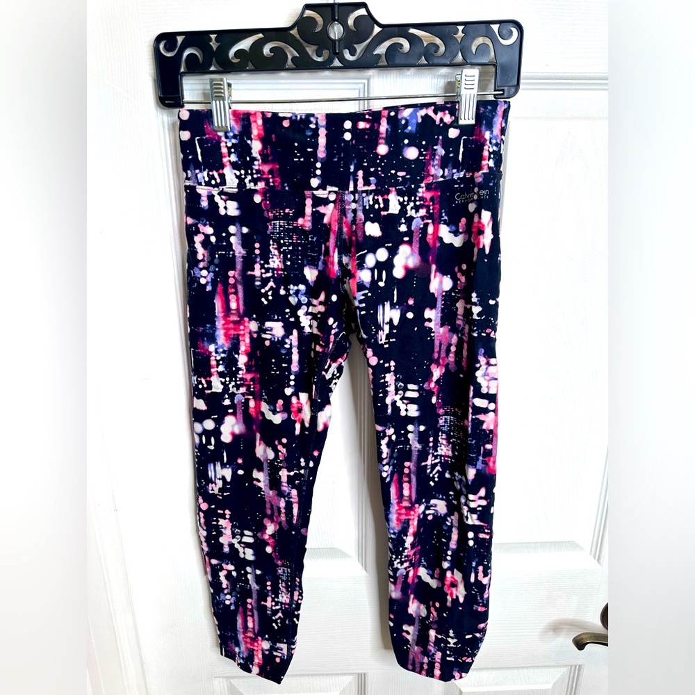 Calvin Klein performance leggings. Size small.